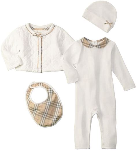 burberry baby jurkje|burberry newborn gift set.